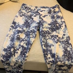 Onzie galaxy print leggings